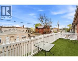 15 AVENUE Place - 36