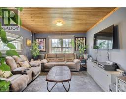 506 MAIN Street E - 2