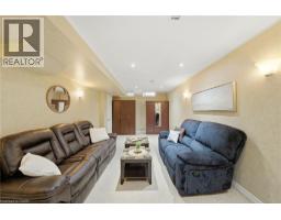 11 TOMAHAWK Drive - 24