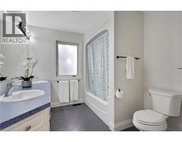 514 BIRCHLEAF Walk - 36