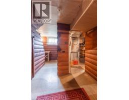 1 SNARESBROOK Drive - 32