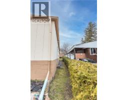 1 SNARESBROOK Drive - 47