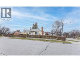 1 SNARESBROOK Drive - 50