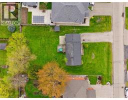 29 LECKIE Avenue - 2