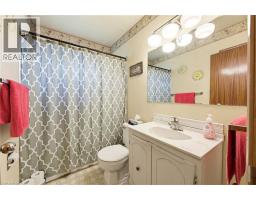 29 LECKIE Avenue - 21