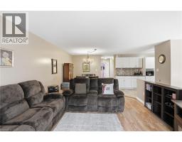 593 GREY Street - 8