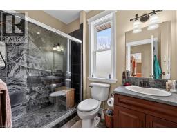 15 HAMPDEN Street - 26