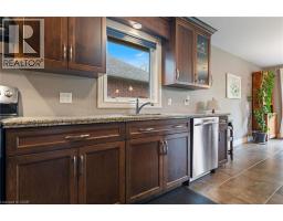 81 WILLOWDALE Crescent - 11