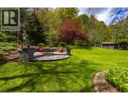 1 BOSTWICK Crescent - 32