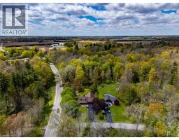 1 BOSTWICK Crescent - 37
