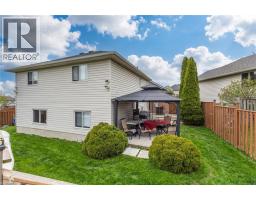 47 HANNAH Crescent - 34