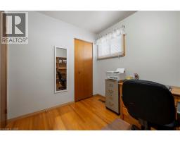 401 MOHAWK Road W - 19