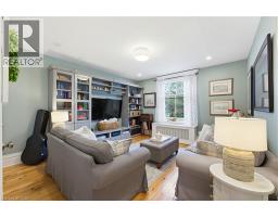 33 BRANT Road N - 24