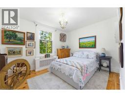 33 BRANT Road N - 26