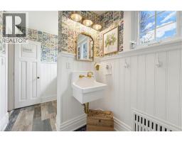 33 BRANT Road N - 29