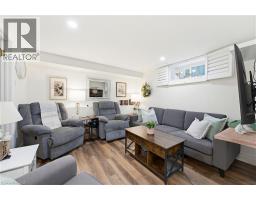 33 BRANT Road N - 35