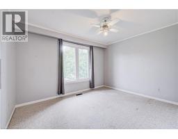 8 SANFORD Crescent - 18