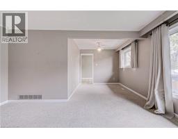 8 SANFORD Crescent - 8
