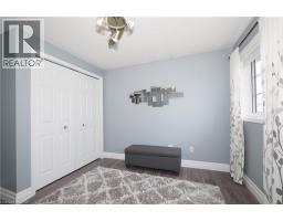 70 QUEEN CHARLOTTE Crescent - 40