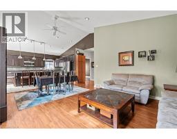 7852 CHARNWOOD Avenue - 13