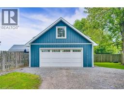 8 BEACH Road - 38