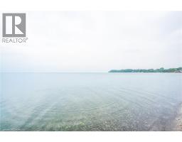 8 BEACH Road - 47