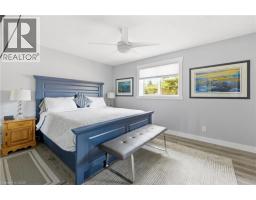 25 GREENOCK Drive - 11