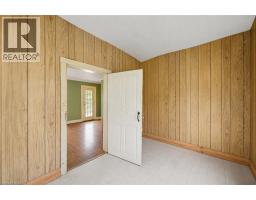 36 ELGIN Street E - 16