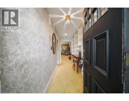133 MCCALL Crescent - 10