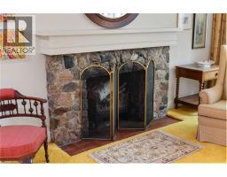 133 MCCALL Crescent - 15
