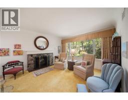 133 MCCALL Crescent - 16