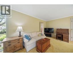 133 MCCALL Crescent - 30