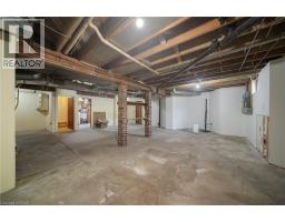 133 MCCALL Crescent - 40