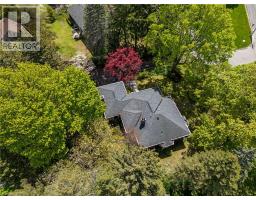 133 MCCALL Crescent - 43