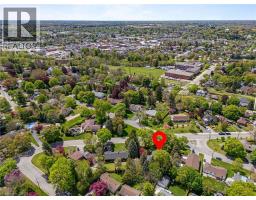 133 MCCALL Crescent - 44