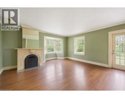 36 ELGIN Street E - 17