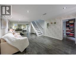 70 BERKLEY Crescent - 25