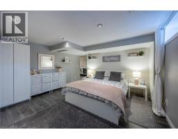 70 BERKLEY Crescent - 27