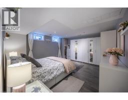 70 BERKLEY Crescent - 28