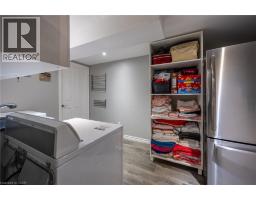 70 BERKLEY Crescent - 31