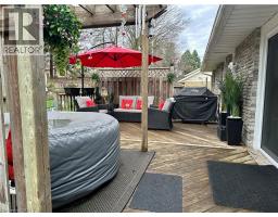 70 BERKLEY Crescent - 4