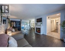 70 BERKLEY Crescent - 7