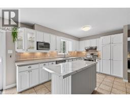 94 MASON Drive - 13