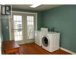 15 RICHARD Avenue - 11