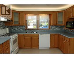 15 RICHARD Avenue - 12