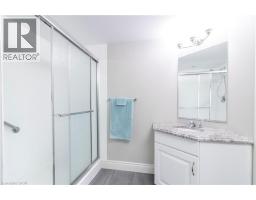 250 GLENRIDGE Drive UnitNo. 401 - 22