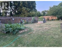 11 JAMES Avenue - 11