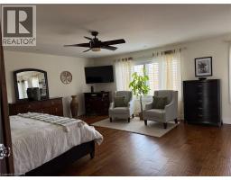 211 TOLLGATE Drive - 17