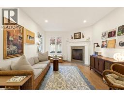 10 HUNTINGWOOD Avenue UnitNo. 20 - 4