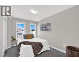 9338 WHITE OAK Avenue - 18